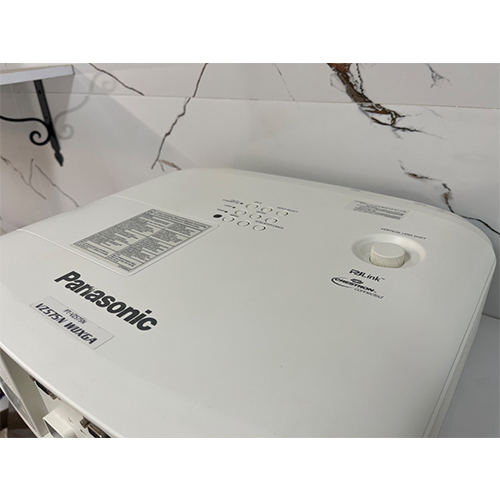 ویدئو پروژکتور پاناسونیک مدل Panasonic PT-VZ575N